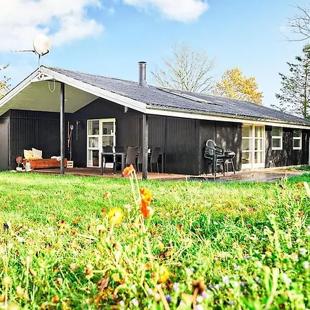 6 Person In Knebel Holiday home Skodshoved Strand