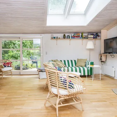 6 Person In Knebel Holiday home Skodshoved Strand